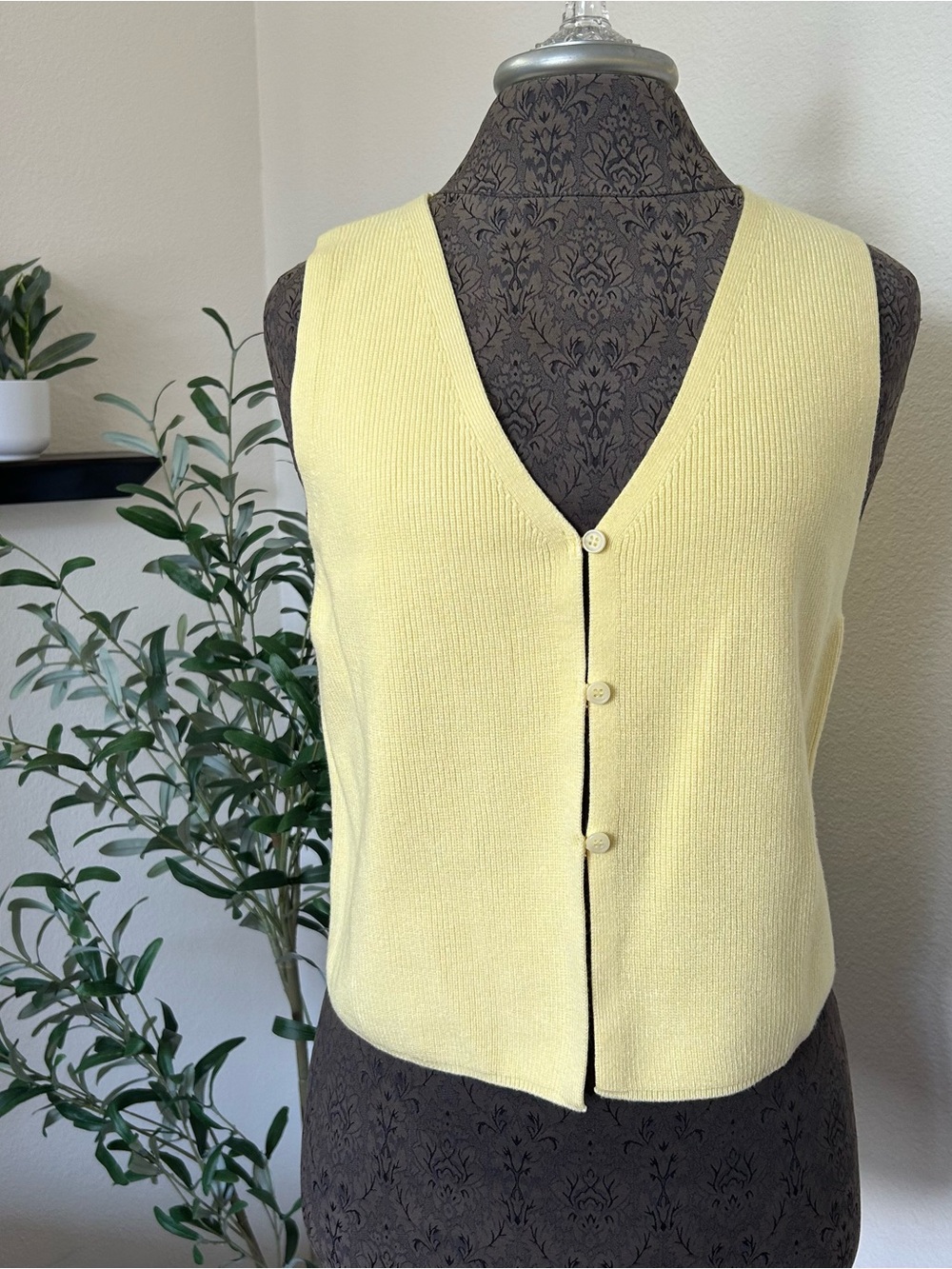Sincerly Jules Pale Yellow V-Neck Knit Button Vest